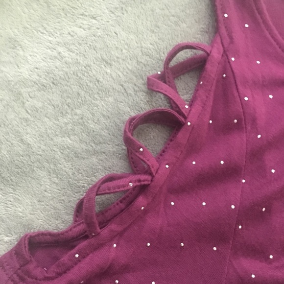 NWT Womens Purple Jennifer Lopez Cold Shoulder Tee - Picture 5 of 7